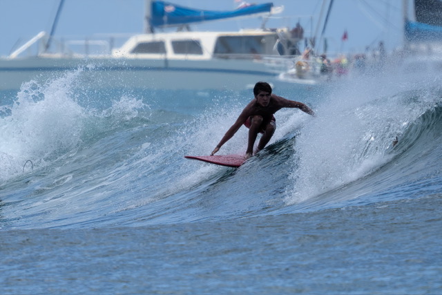 Group surfing lesson